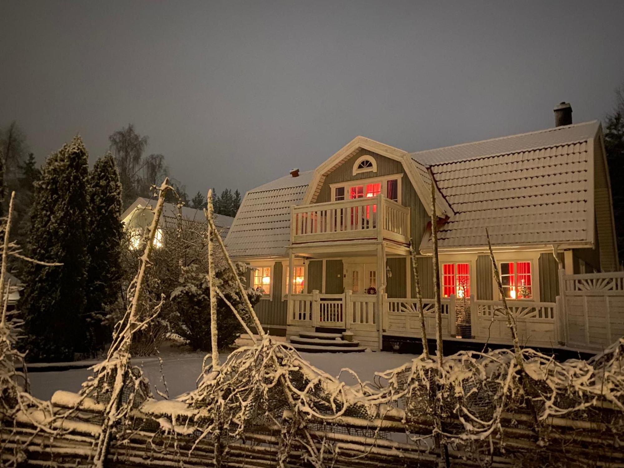 Hotel In Svalsaeter, Kallfors, Jaerna, Stockholm, 5 Min To Golf & 15 Min To Ytterjaerna Concerts Esterno foto
