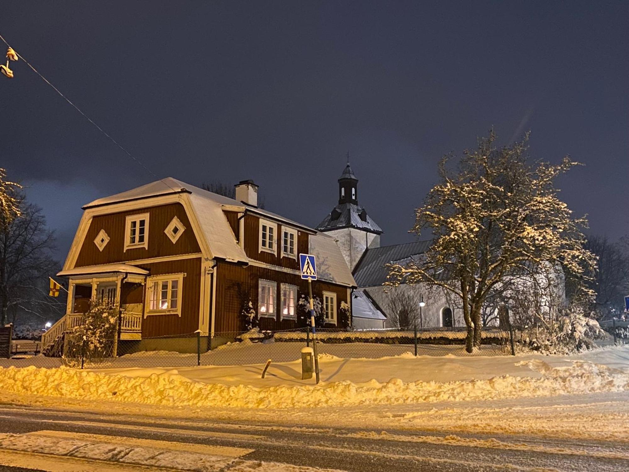 Hotel In Svalsaeter, Kallfors, Jaerna, Stockholm, 5 Min To Golf & 15 Min To Ytterjaerna Concerts Esterno foto