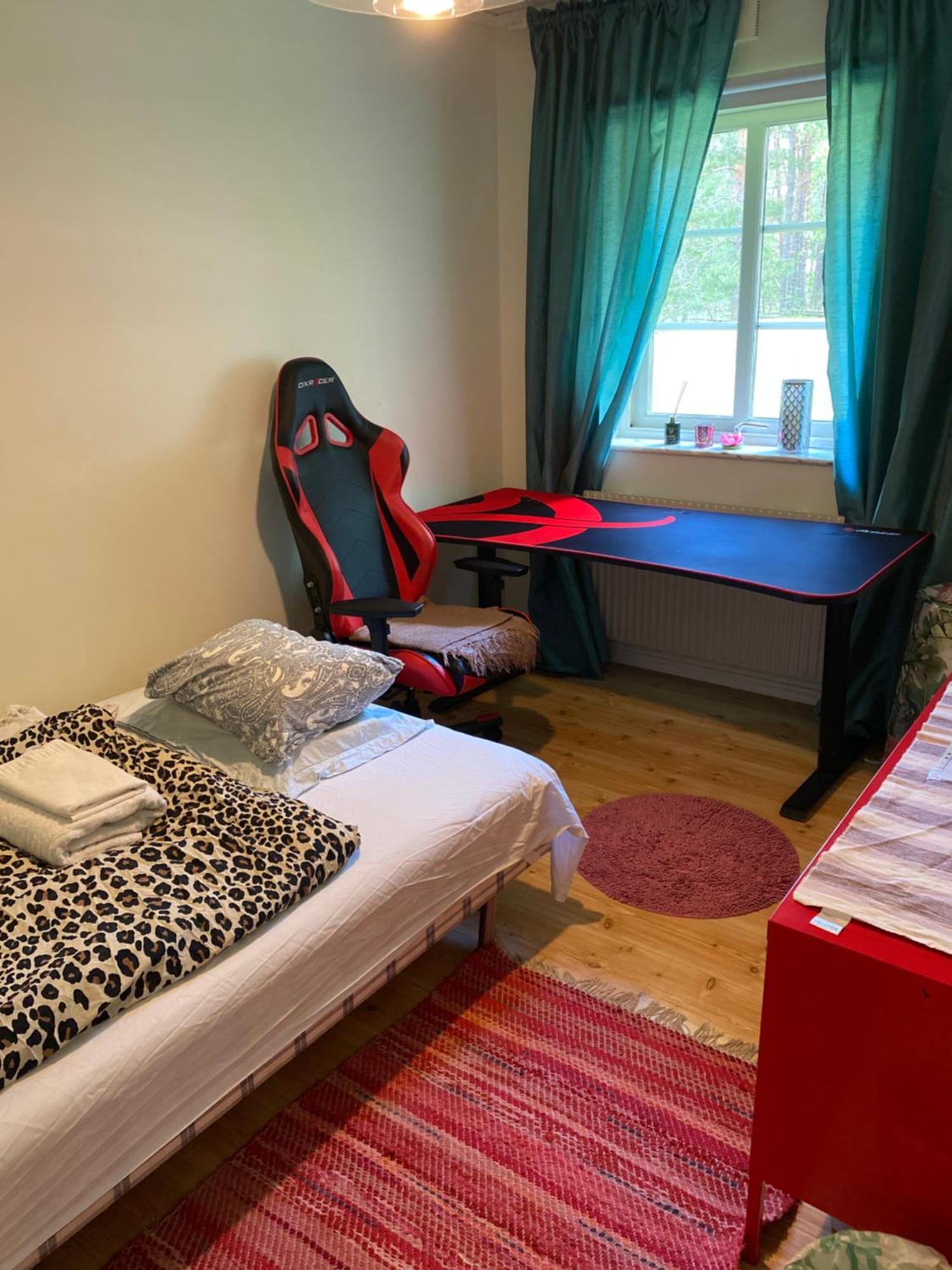 Hotel In Svalsaeter, Kallfors, Jaerna, Stockholm, 5 Min To Golf & 15 Min To Ytterjaerna Concerts Esterno foto