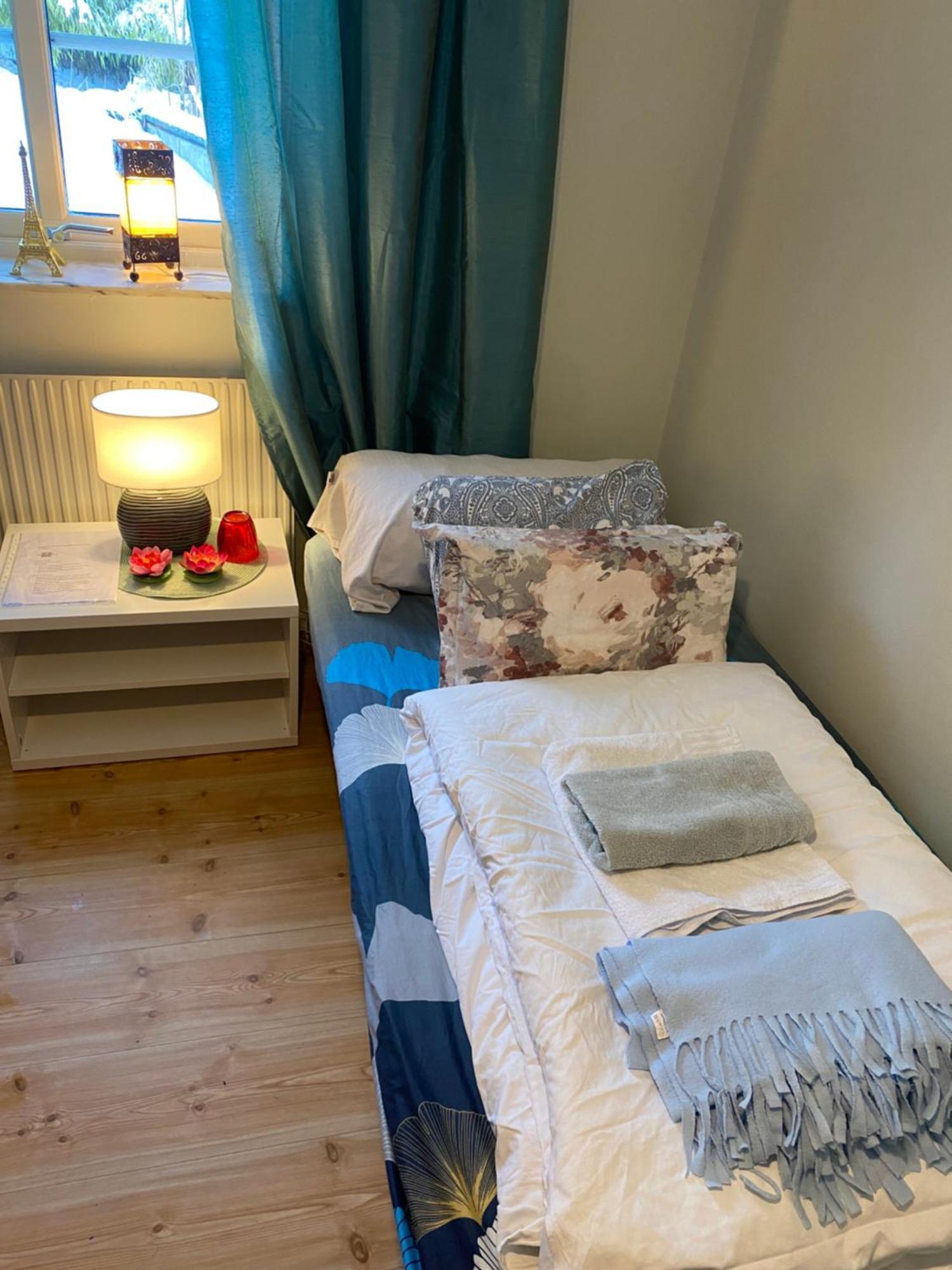 Hotel In Svalsaeter, Kallfors, Jaerna, Stockholm, 5 Min To Golf & 15 Min To Ytterjaerna Concerts Esterno foto