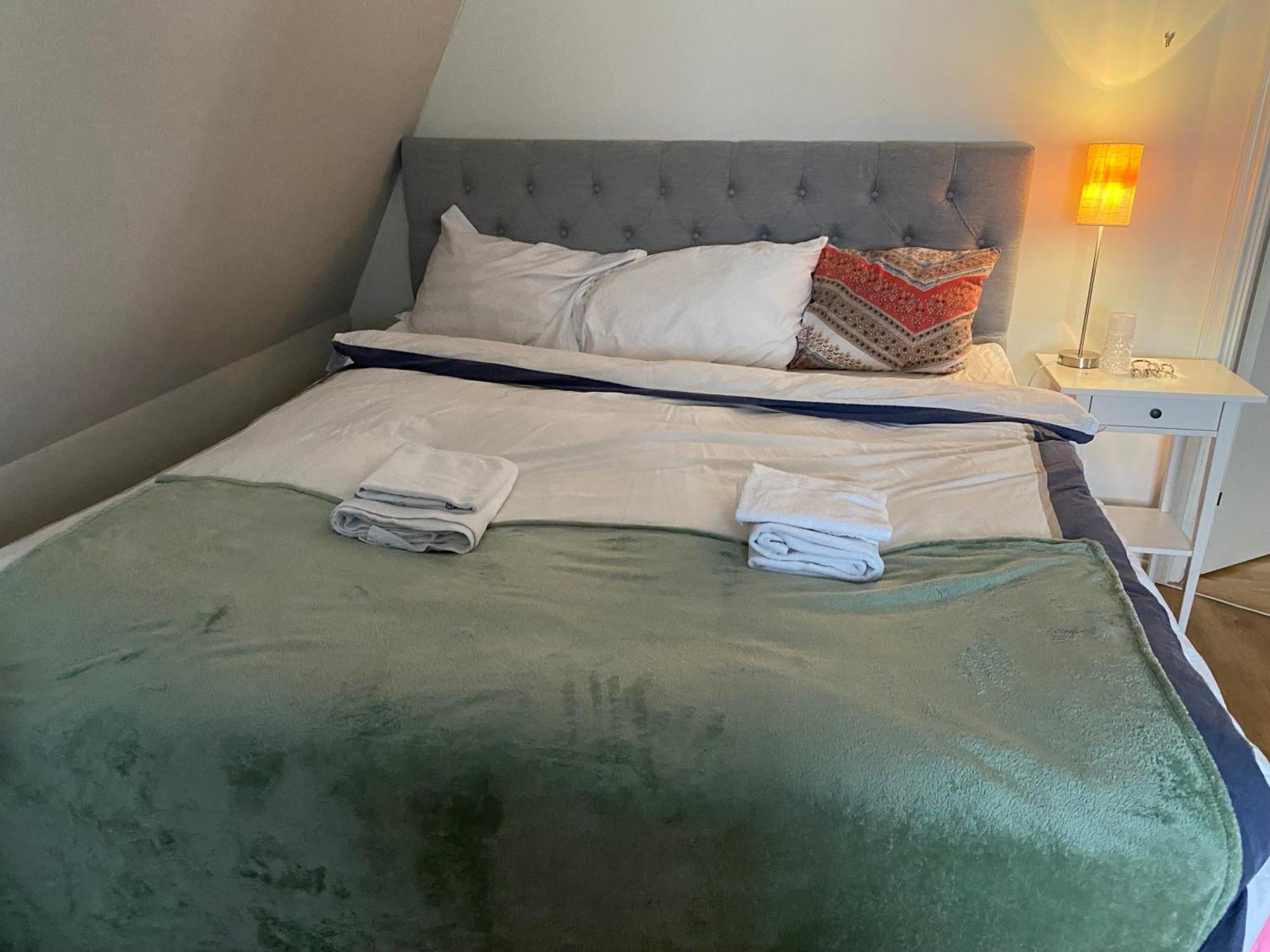 Hotel In Svalsaeter, Kallfors, Jaerna, Stockholm, 5 Min To Golf & 15 Min To Ytterjaerna Concerts Esterno foto